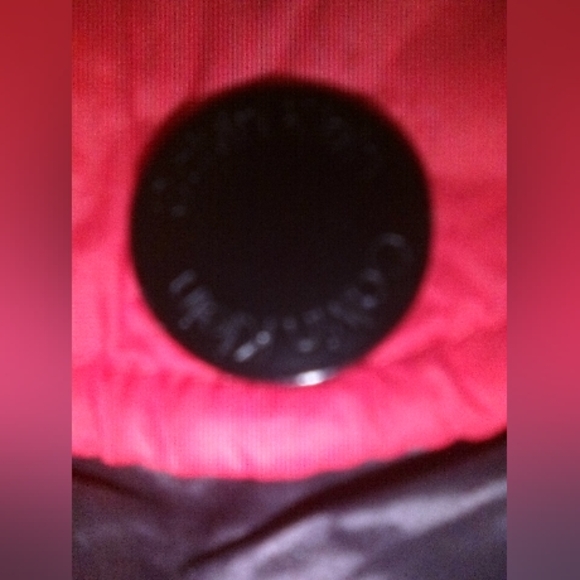 CALVIN KLEIN SKI JACKET IN PERFECT CONDITION! - Picture 9 of 9